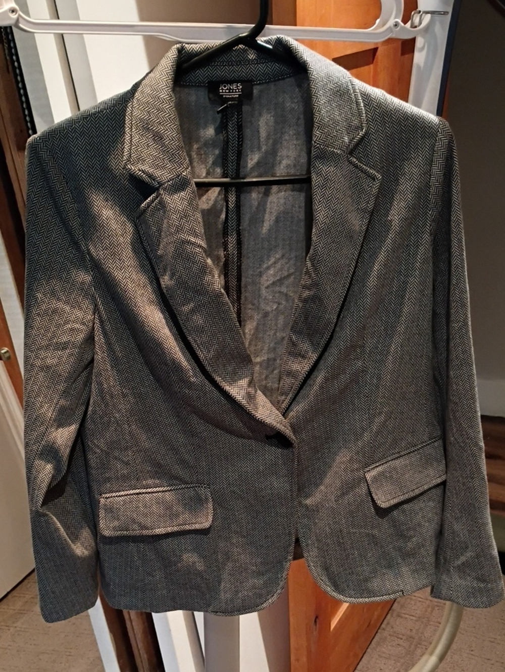 Jones New York Gray Herringbone Single-Button Blazer